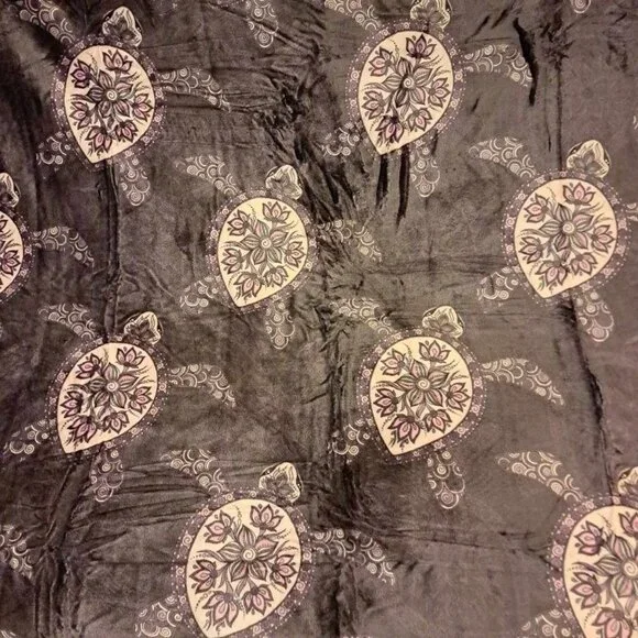 New Magenta Honu Sea Turtle Plush Fleece Throw Gift Blanket Sherpa Turtles SOFT - Picture 2 of 4